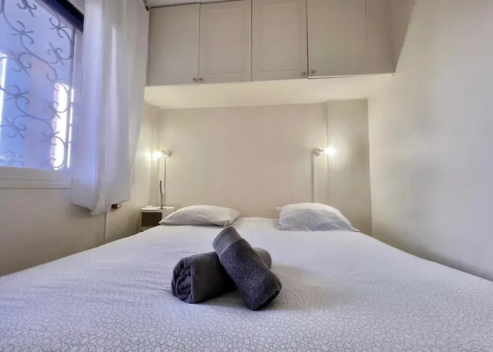 Rocamare 2, By Welcome To *