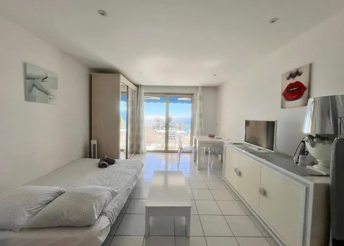 Rocamare 2, By Welcome To 公寓 戛纳